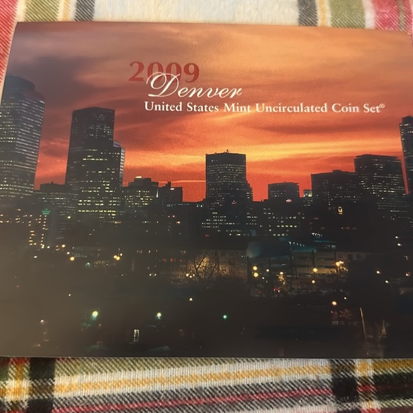 Denver and Philadelphia Uncirculated Coin Set 2009 - Picture 7 of 9